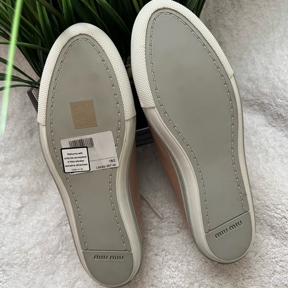 NWT MIU MIU Leather Crystal Embellishments Sneakers. Size 39 (8.5) - Picture 13 of 16